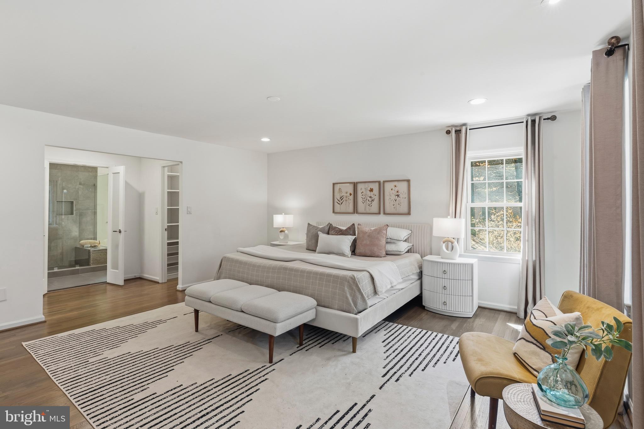 PINE KNOLLS - Residential