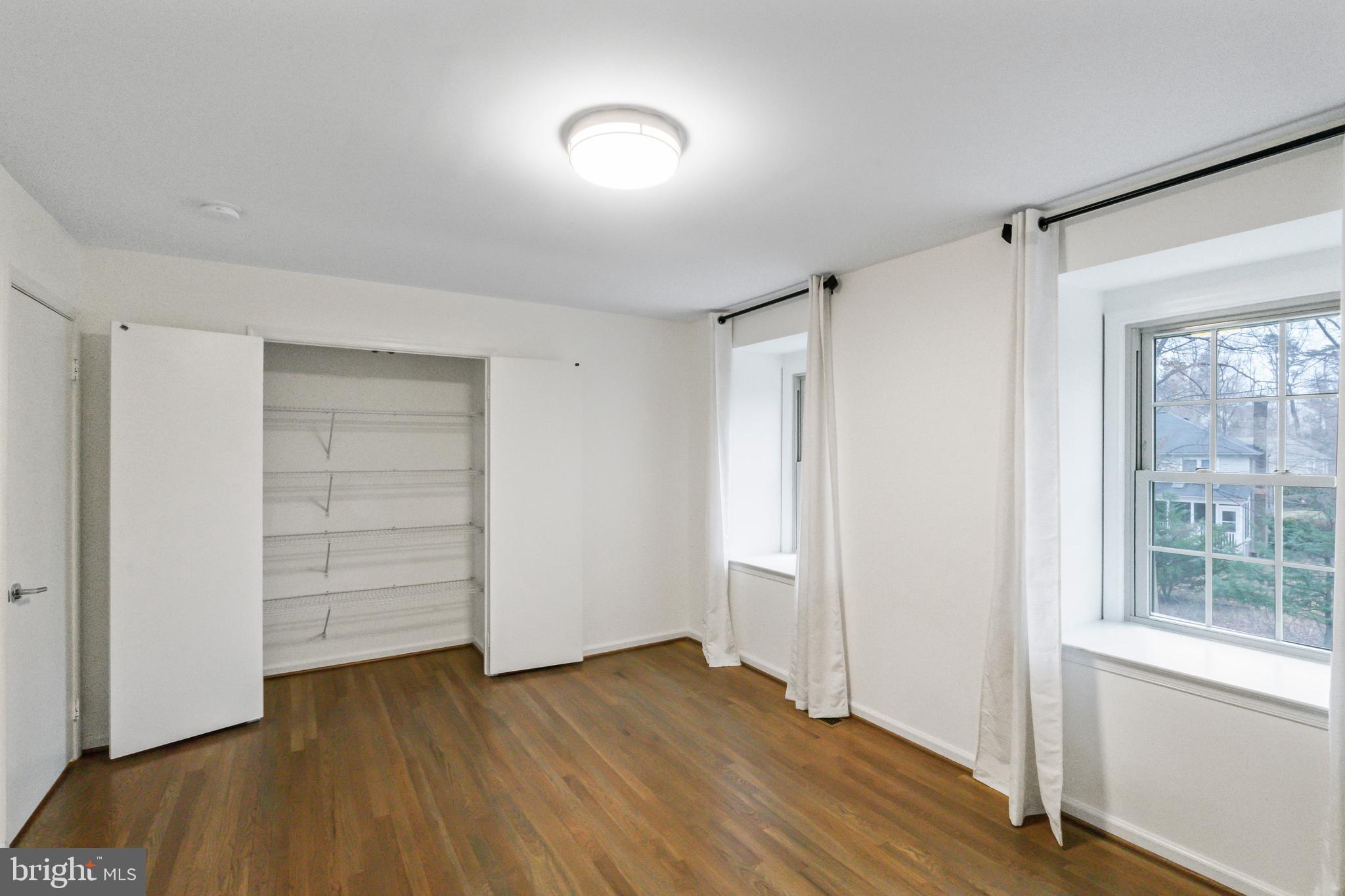 PINE KNOLLS - Residential