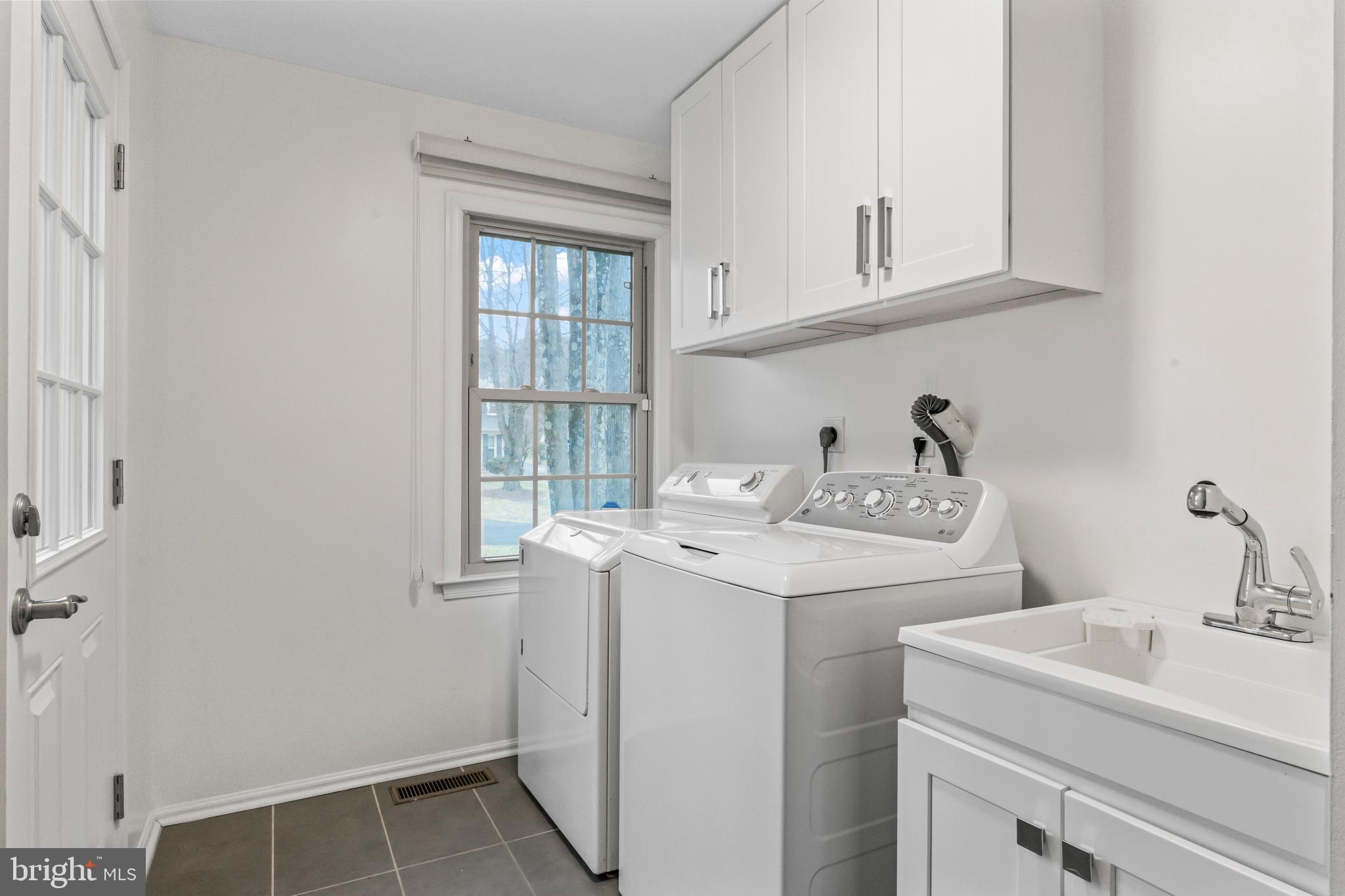 PINE KNOLLS - Residential