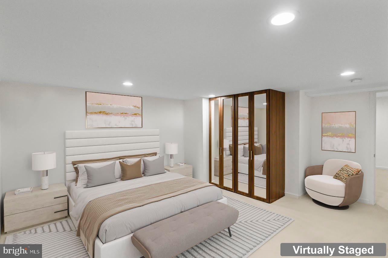 PINE KNOLLS - Residential