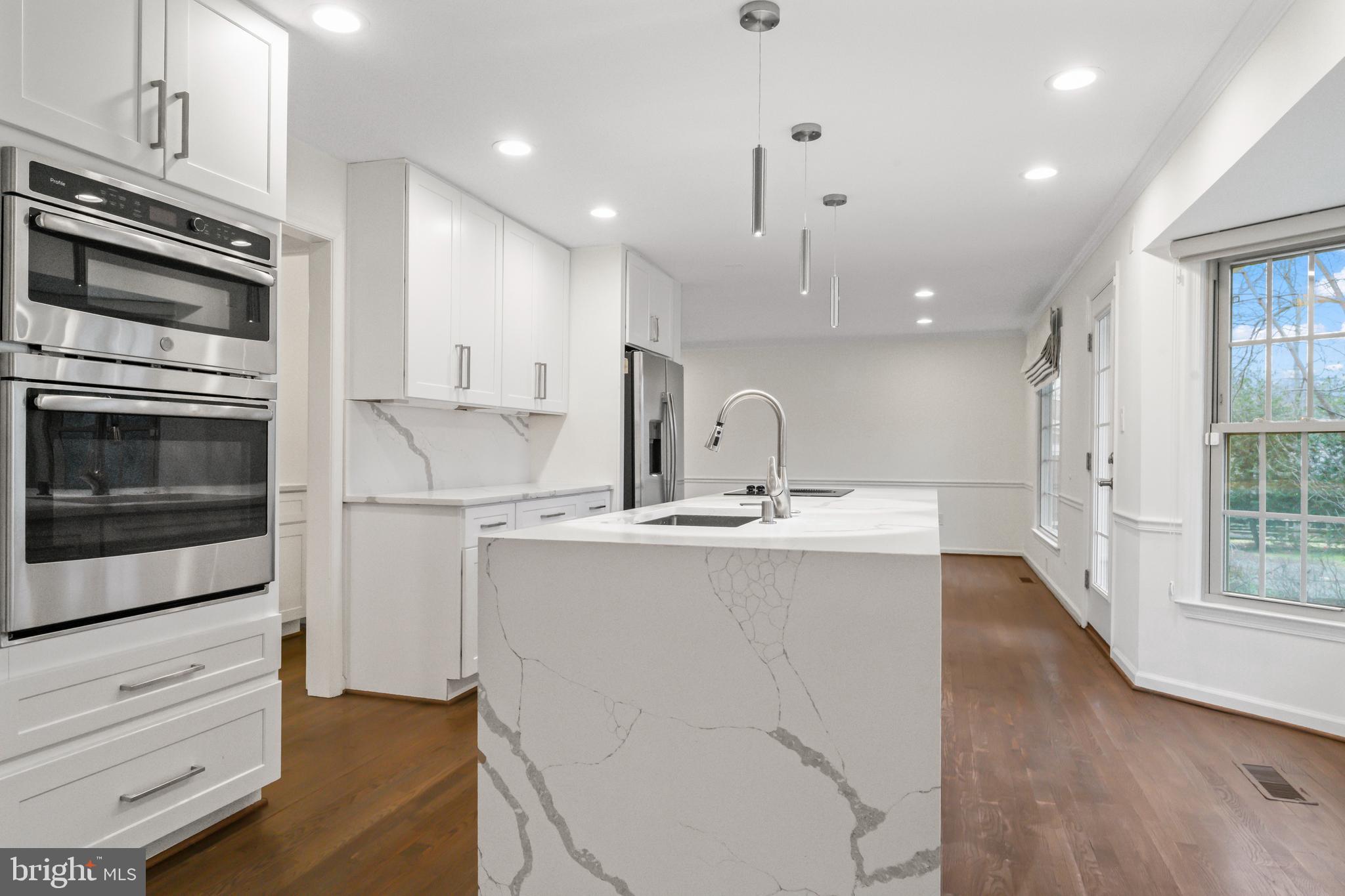 PINE KNOLLS - Residential