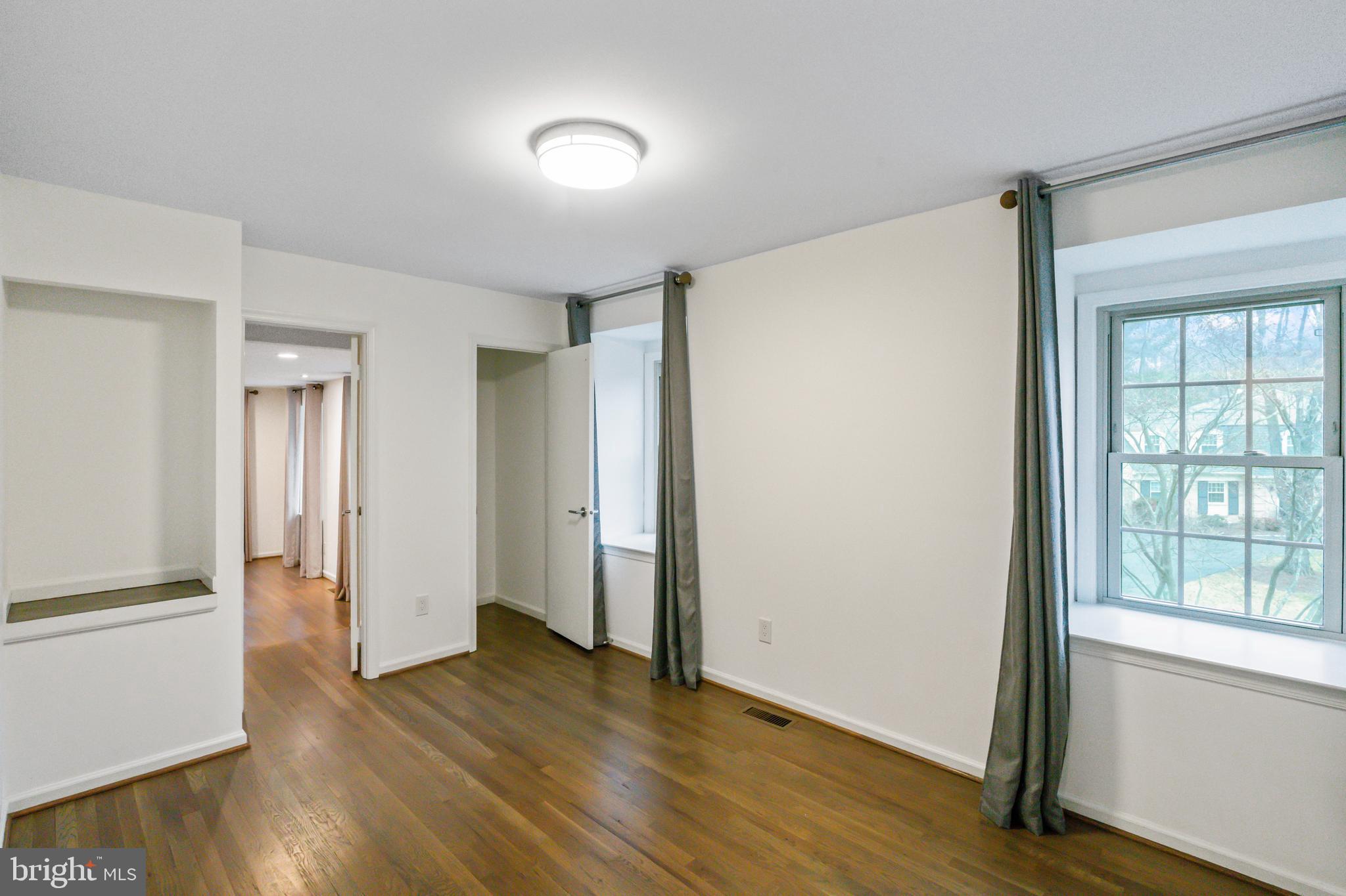 PINE KNOLLS - Residential