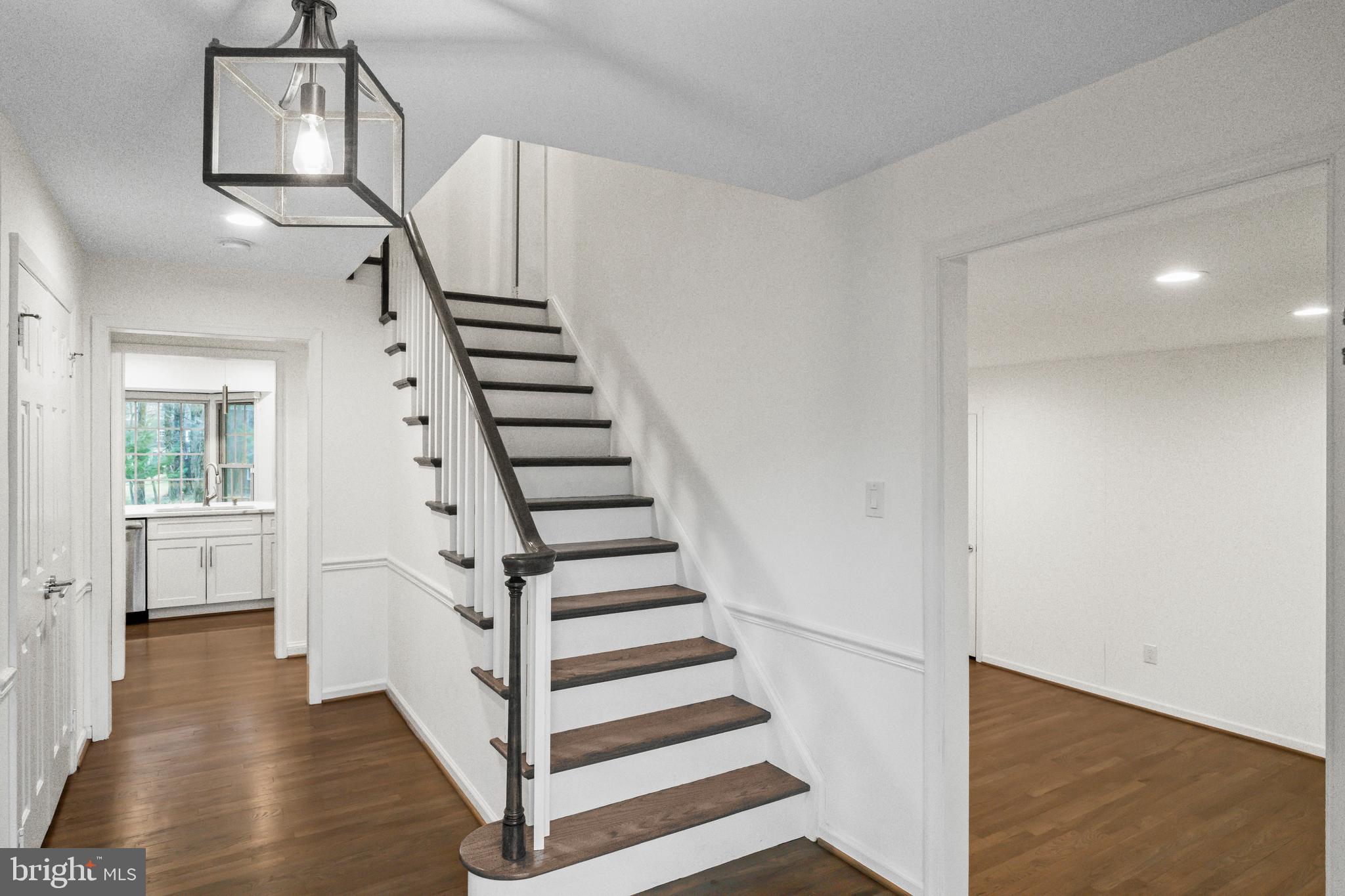 9312 SPRINKLEWOOD LANE