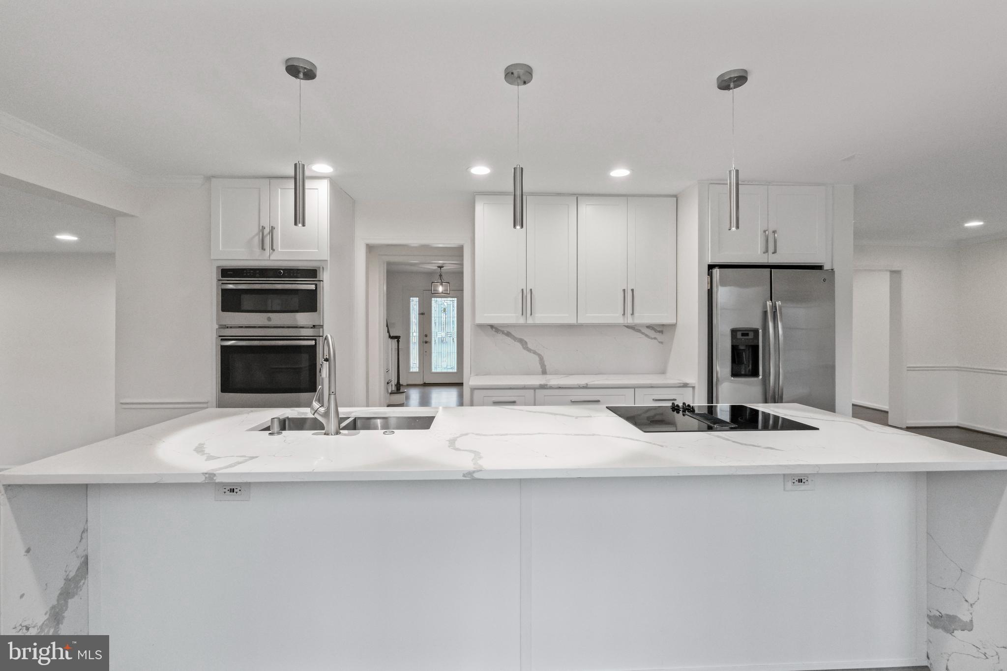 PINE KNOLLS - Residential