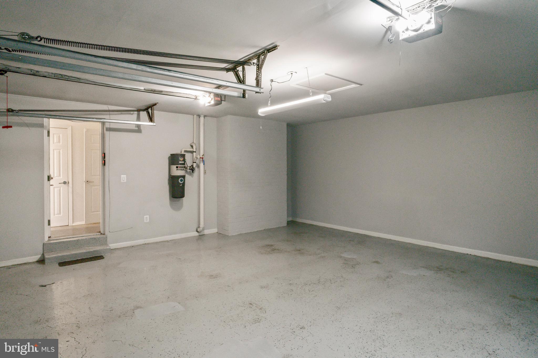 PINE KNOLLS - Residential