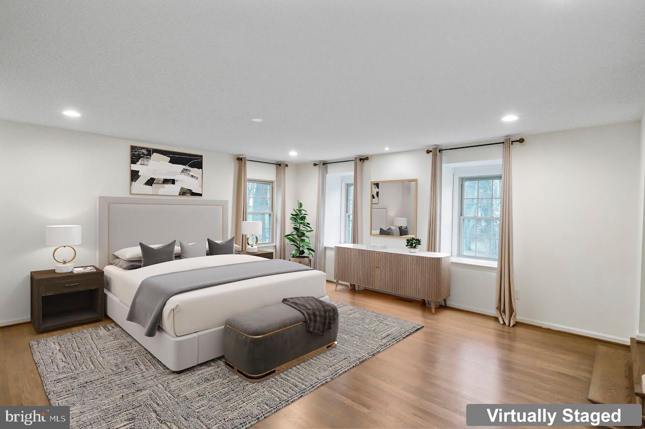 PINE KNOLLS - Residential