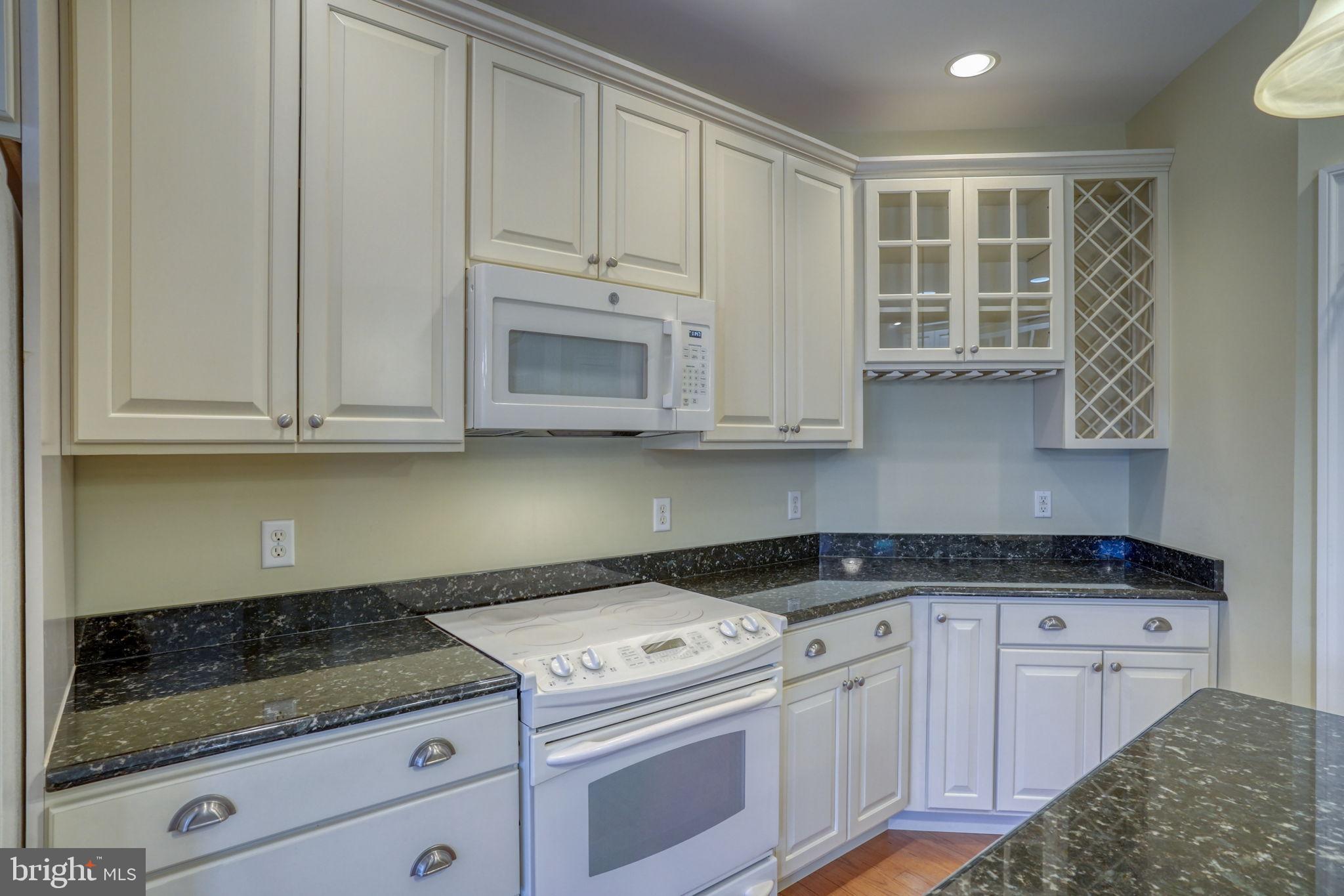 ROCKLAND HILLS - Residential