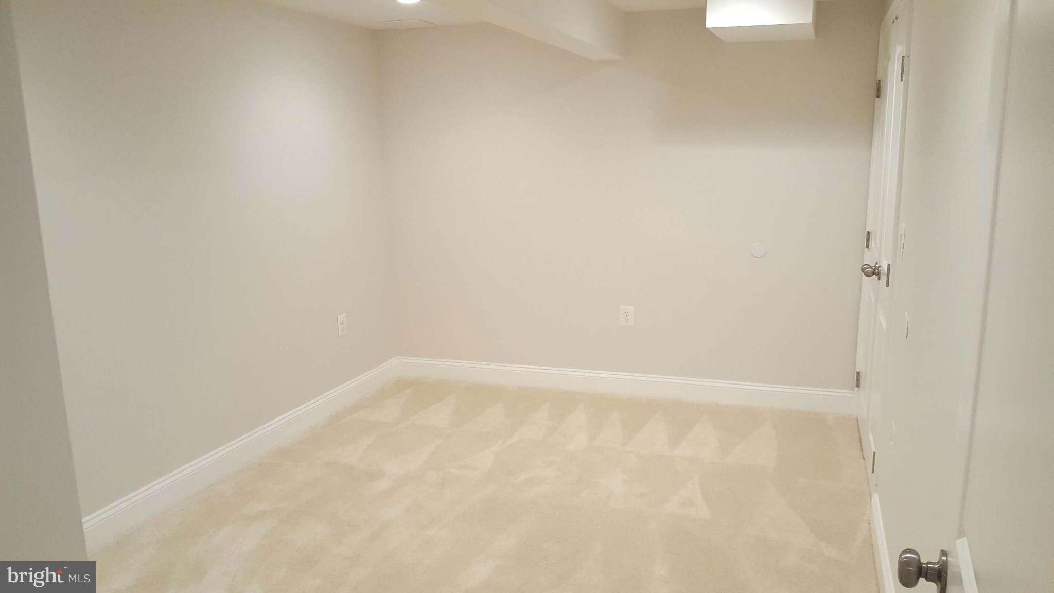 IMPERIAL GARDENS - Residential