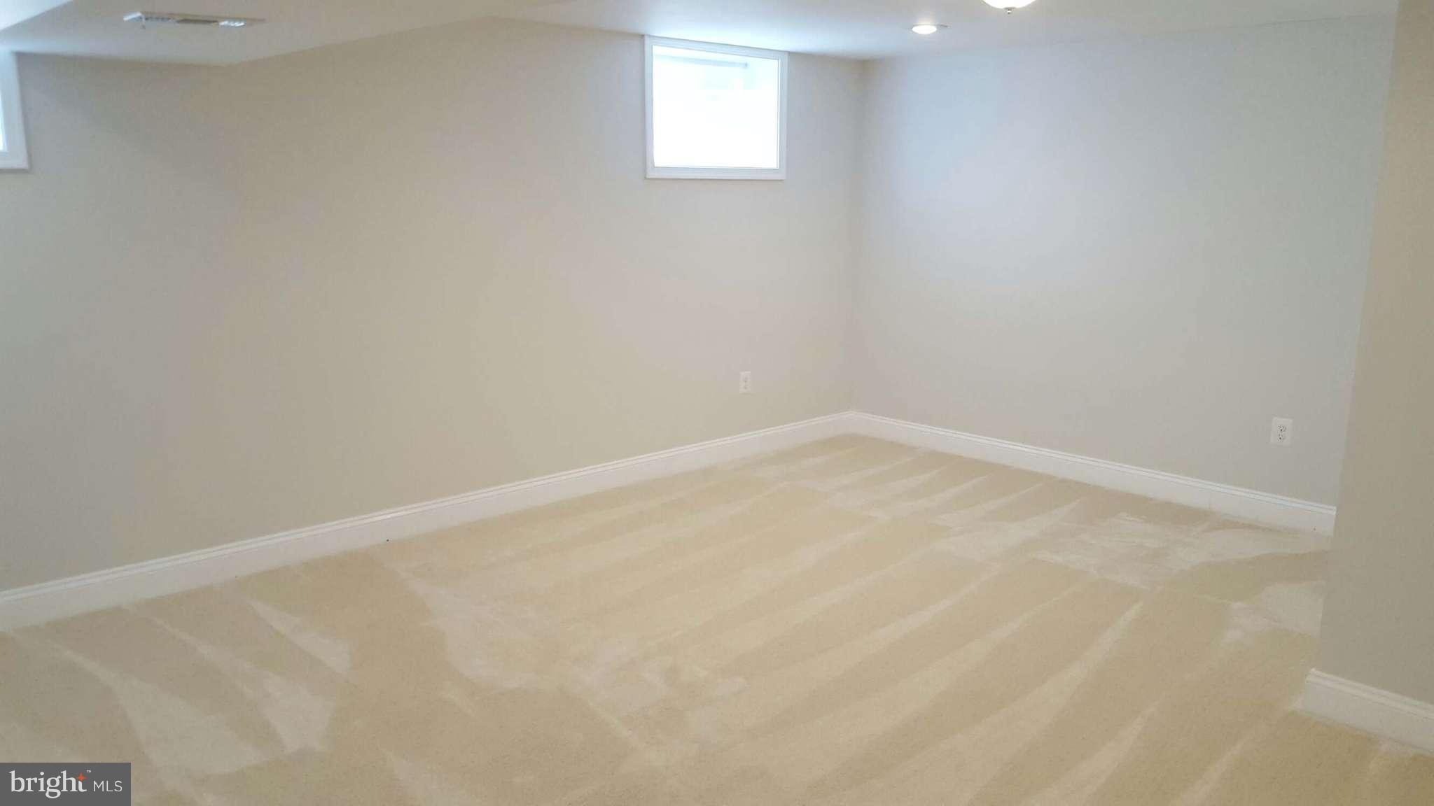 IMPERIAL GARDENS - Residential