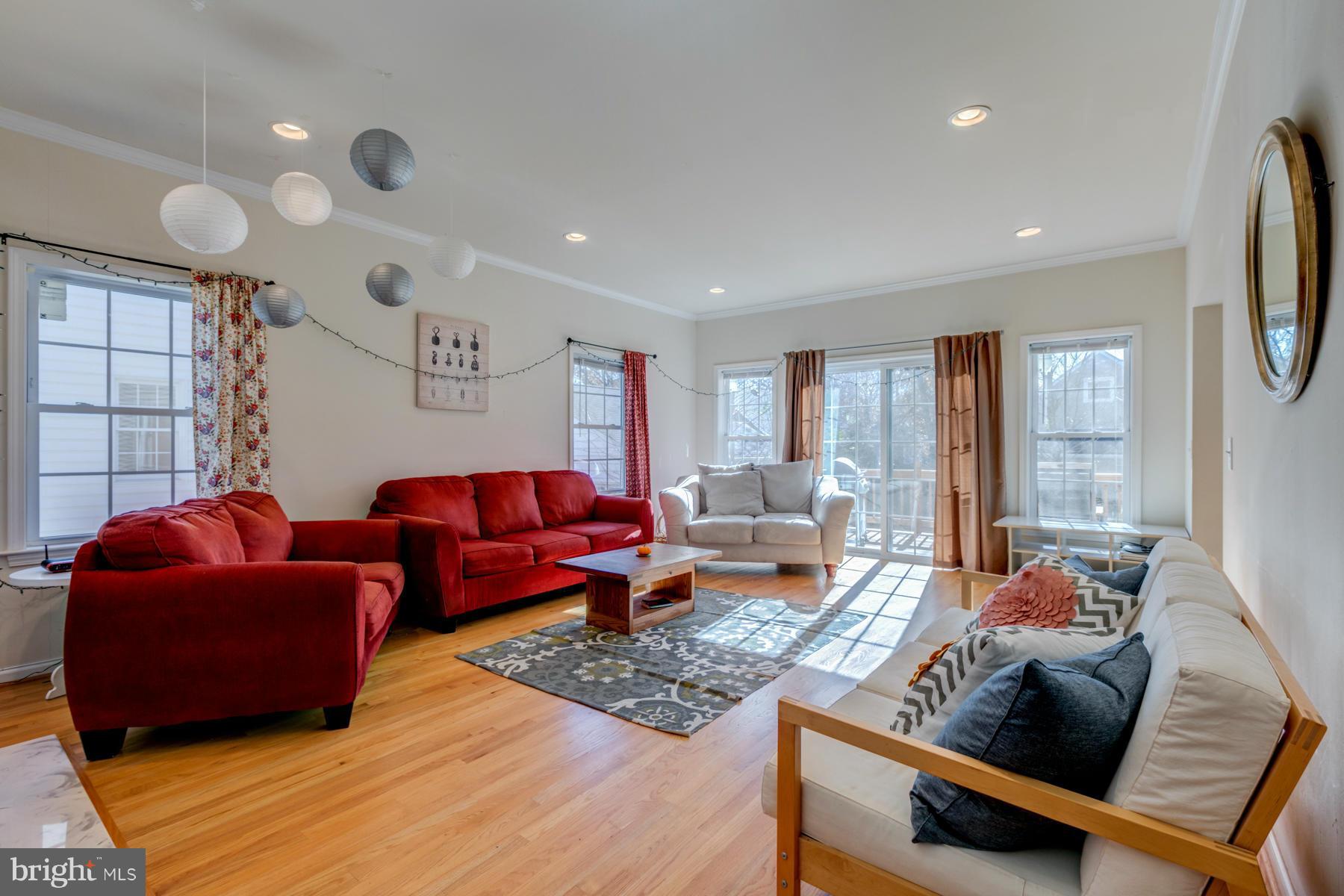 ADDISON HEIGHTS - Residential