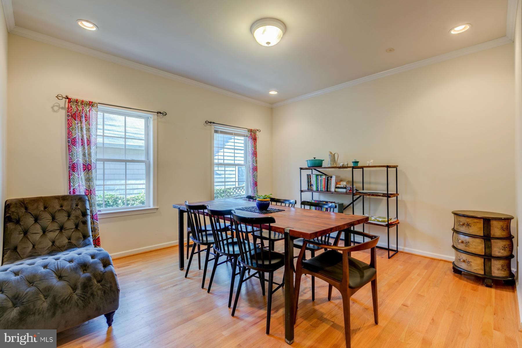 ADDISON HEIGHTS - Residential