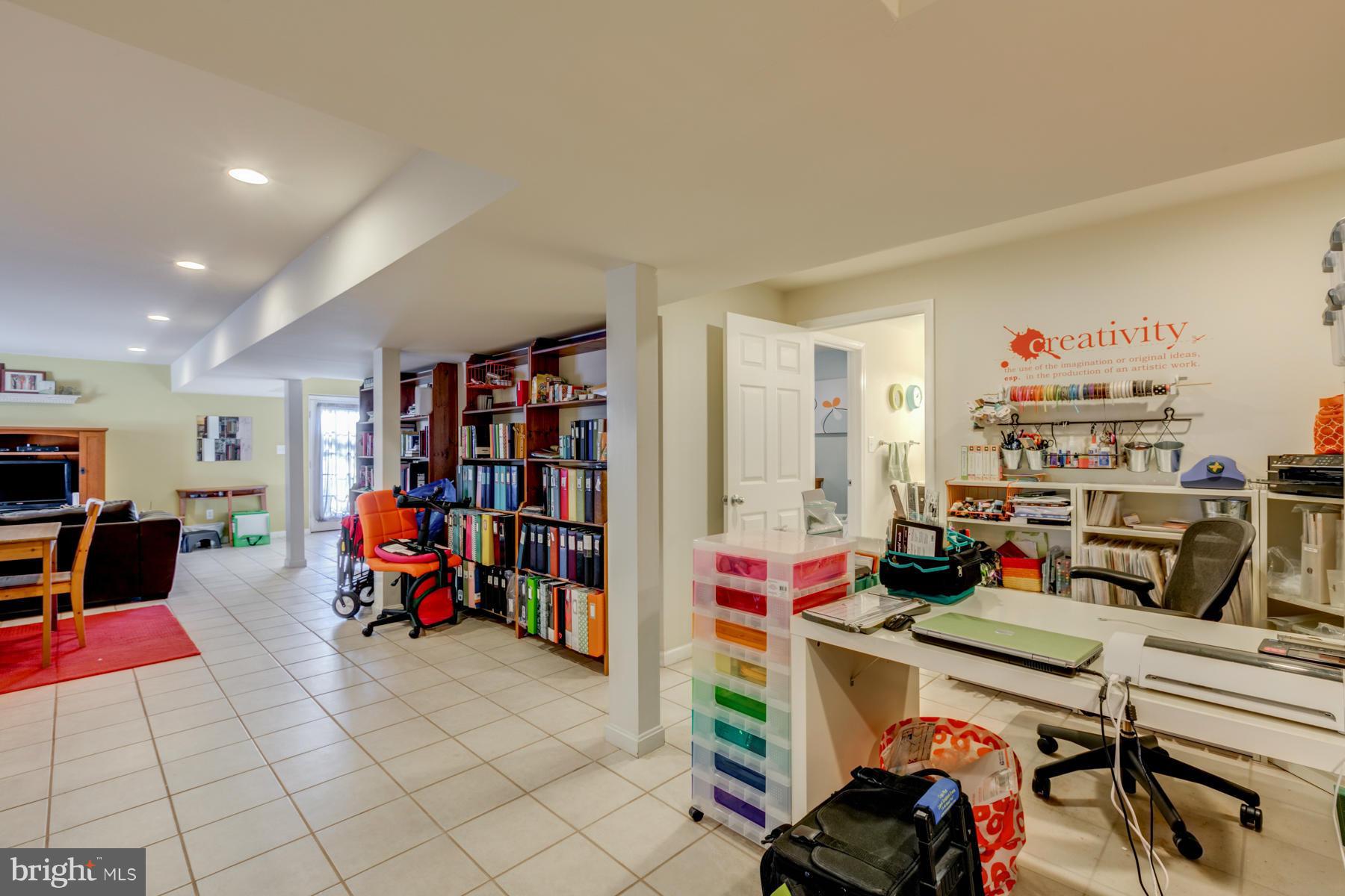 ADDISON HEIGHTS - Residential