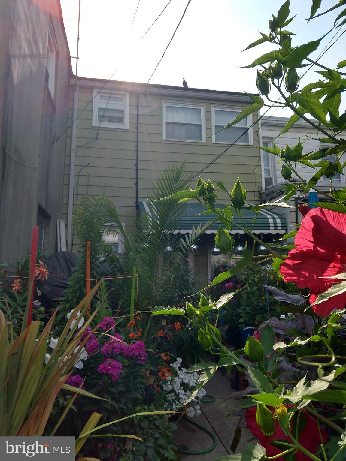 319 S EAST AVENUE