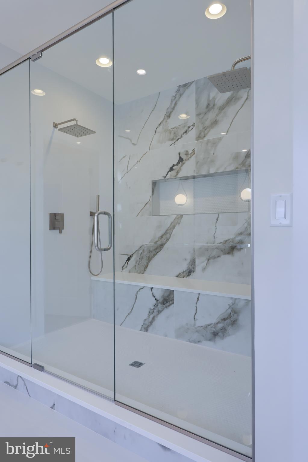 HAYDN MANOR - Residential