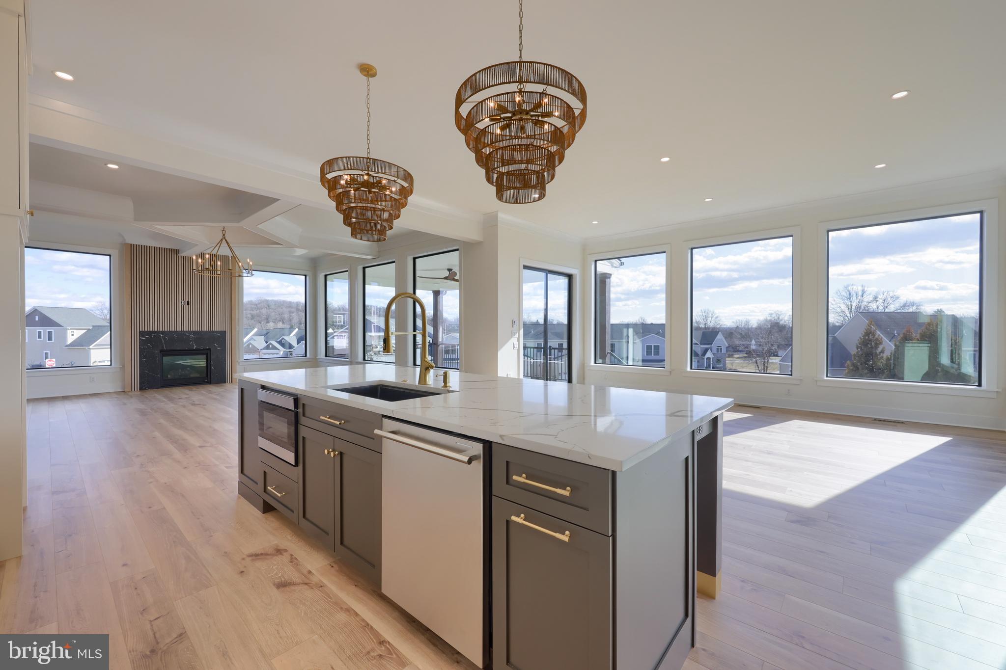 HAYDN MANOR - Residential