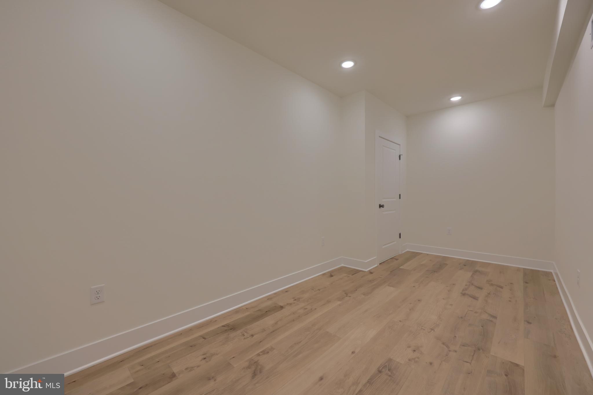 HAYDN MANOR - Residential