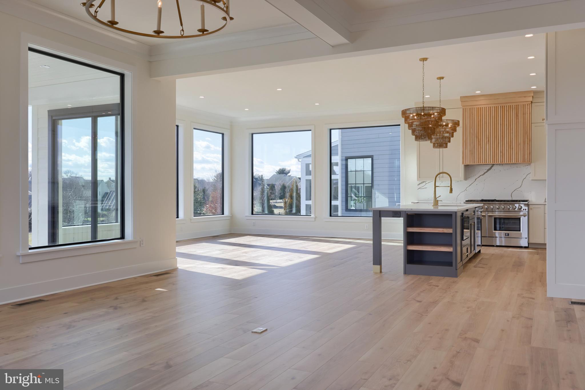 HAYDN MANOR - Residential