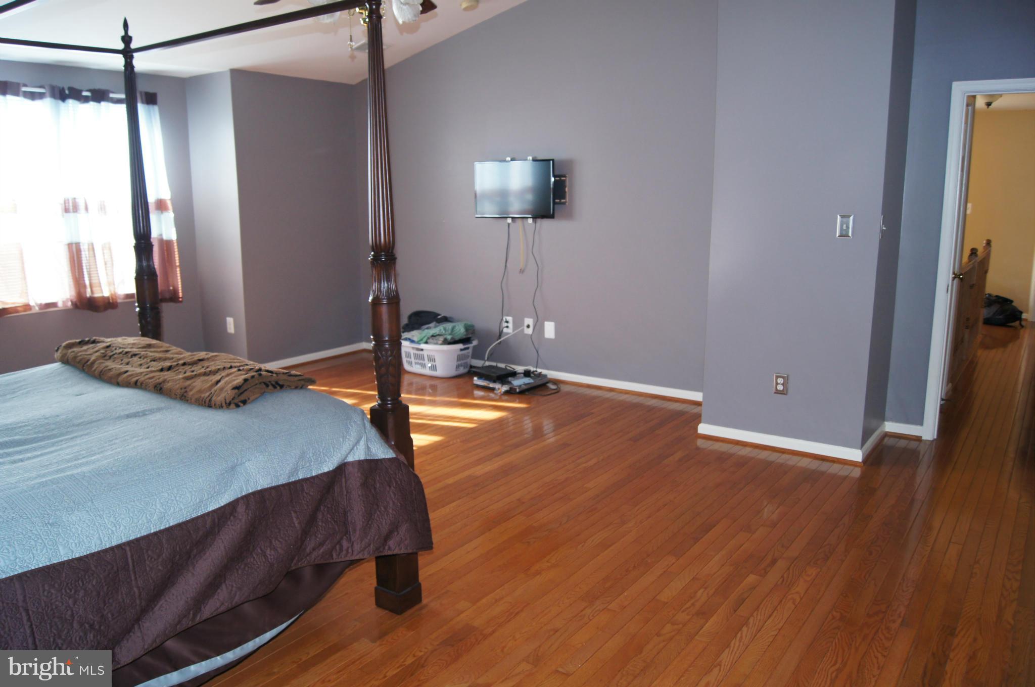 SOUTH HAMPTON SUB - Residential