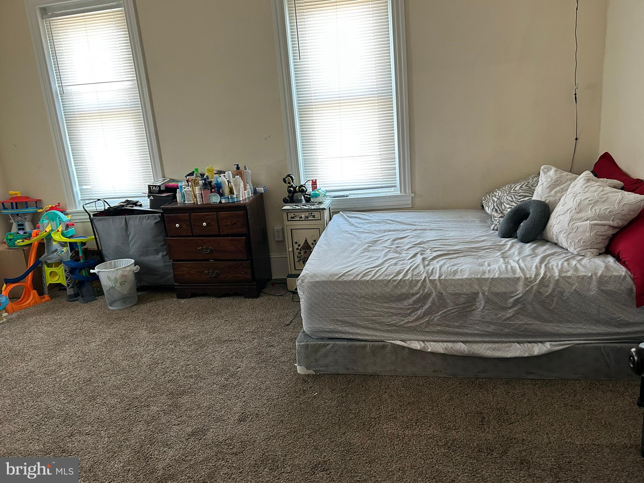 NORRISTOWN - Residential