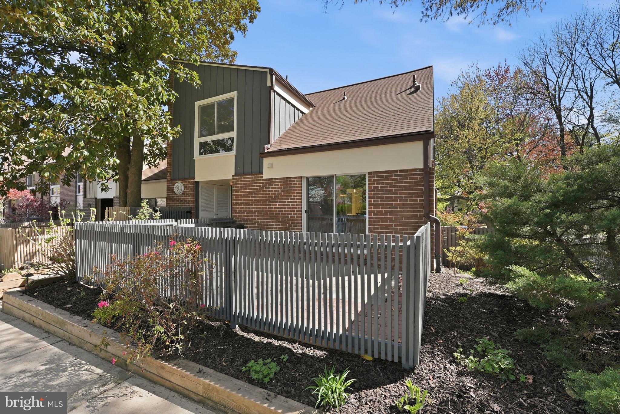 RESTON - Residential