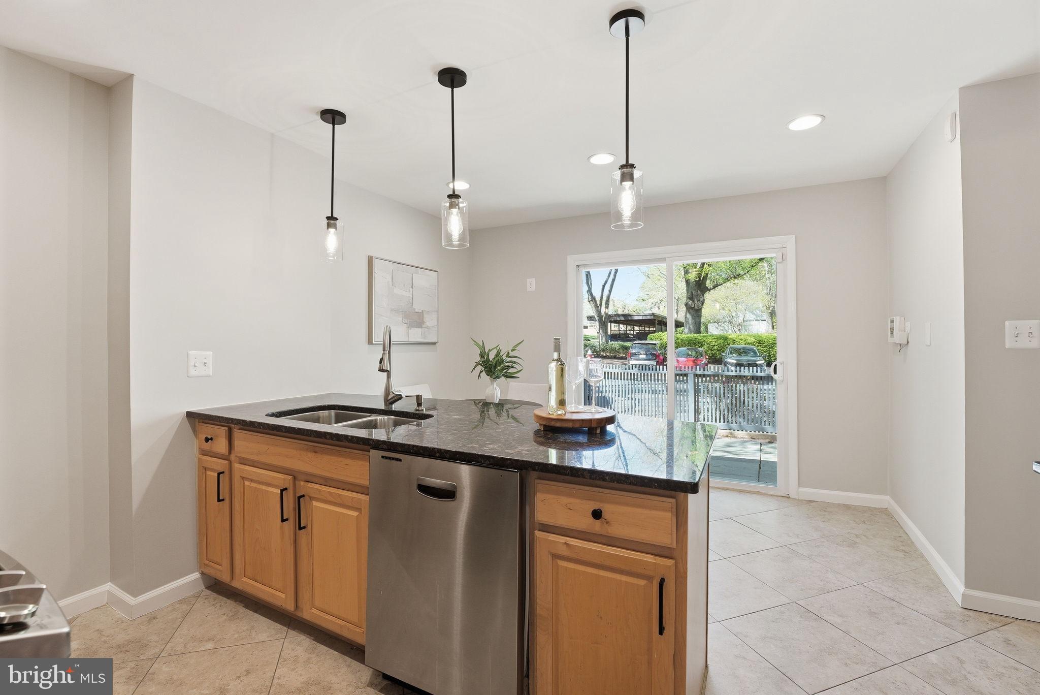 RESTON - Residential