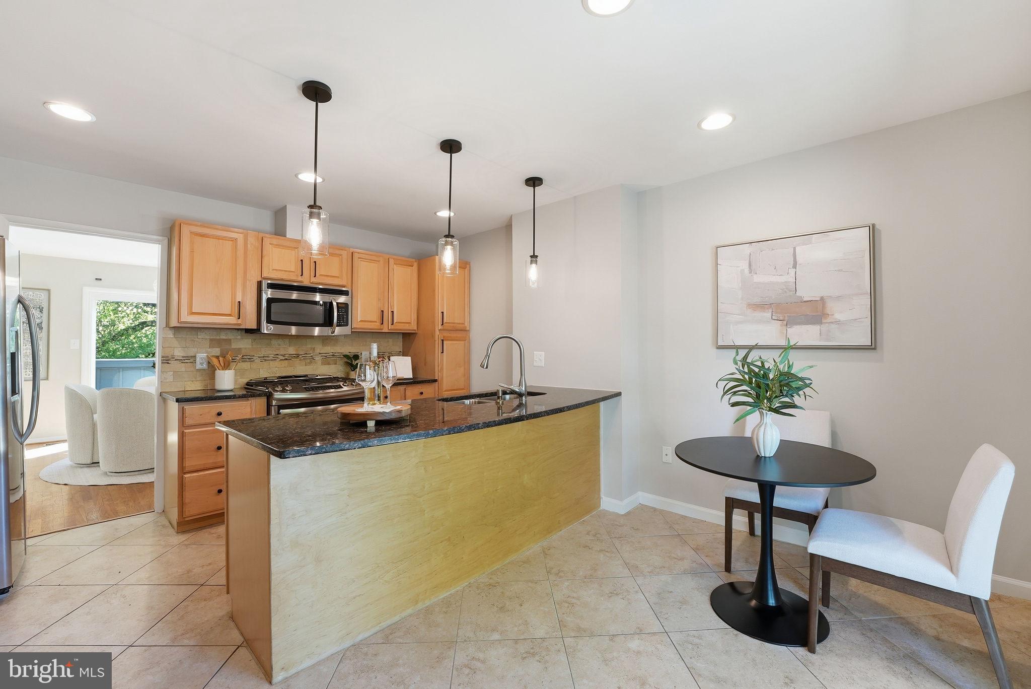 RESTON - Residential