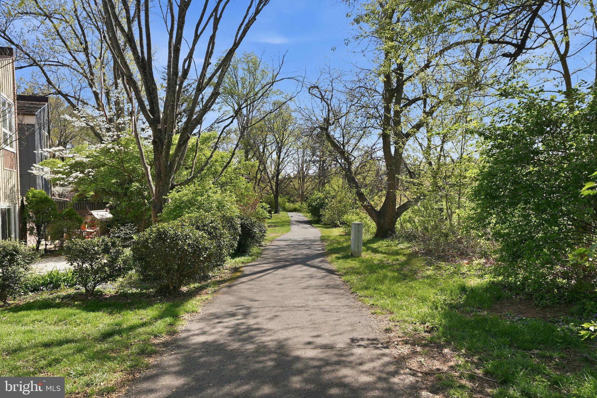 RESTON - Residential