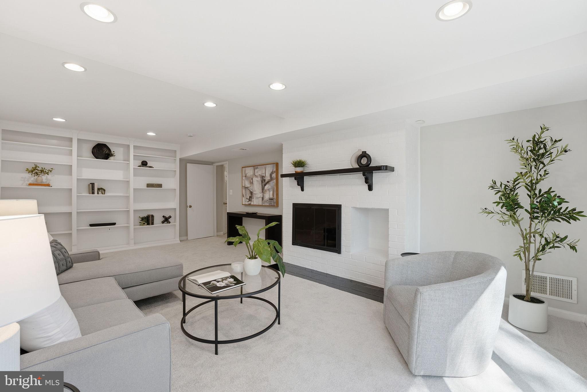 RESTON - Residential