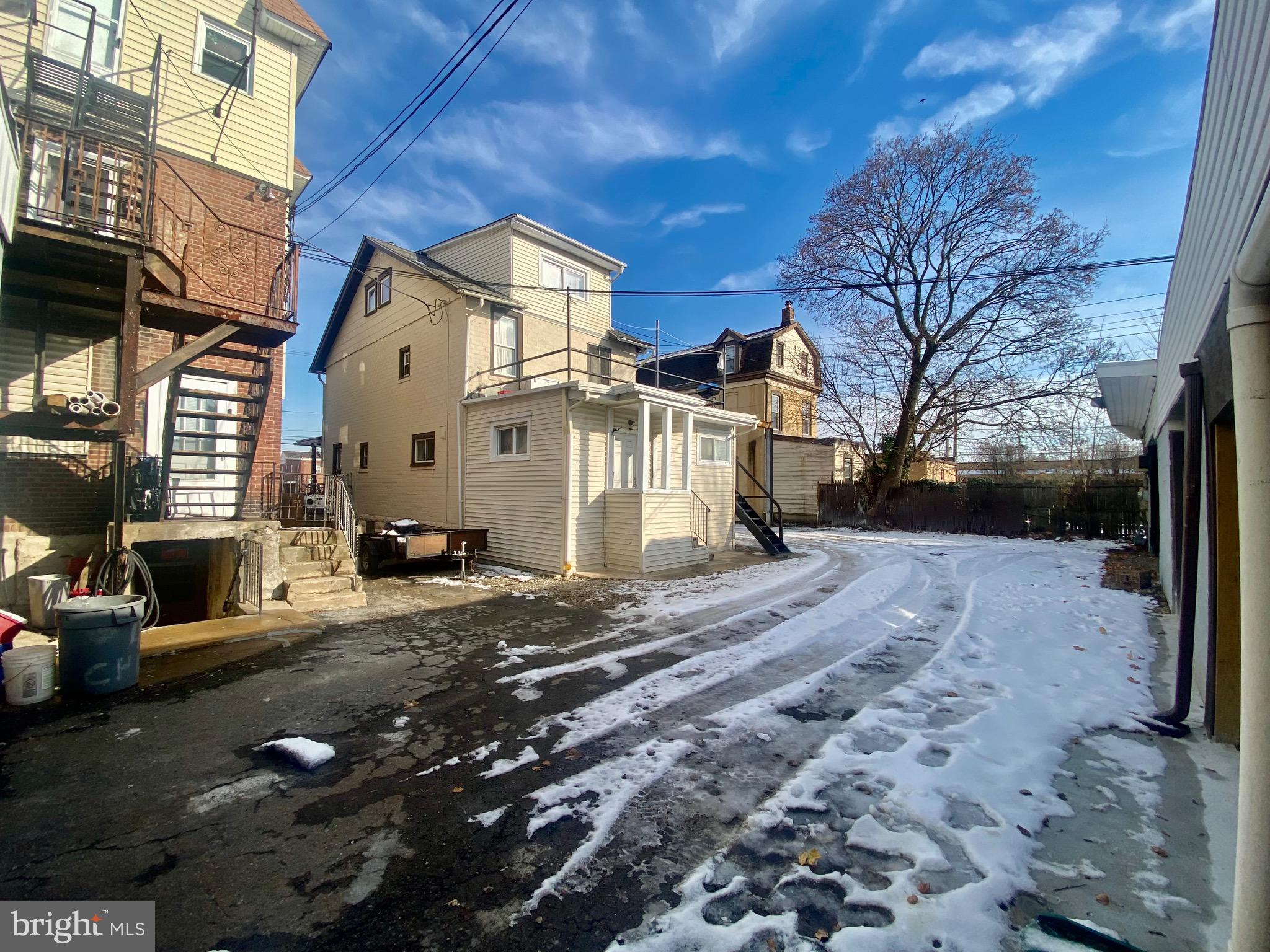 YEADON - Residential