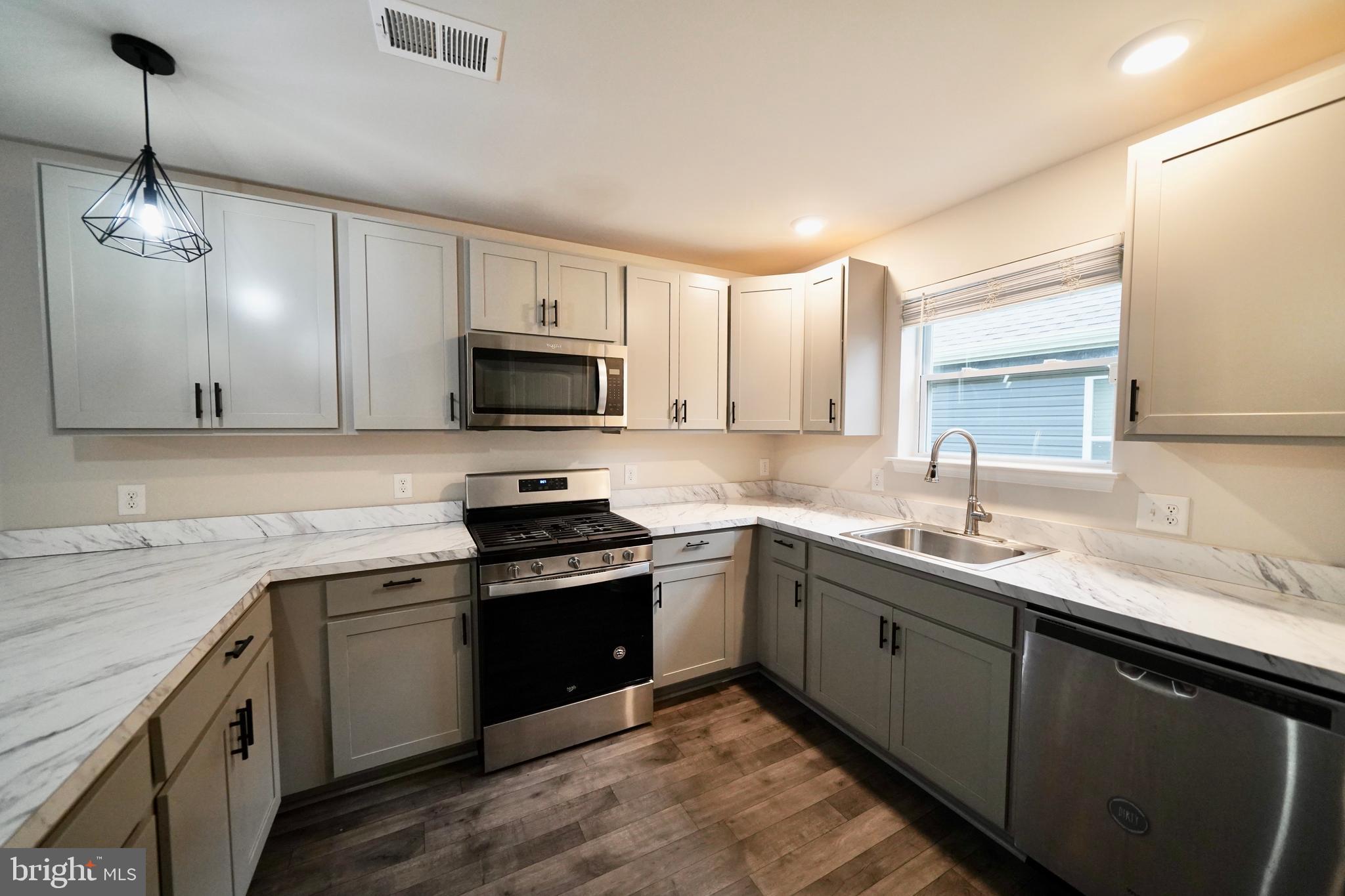 SIMPSONS CROSSING - Residential