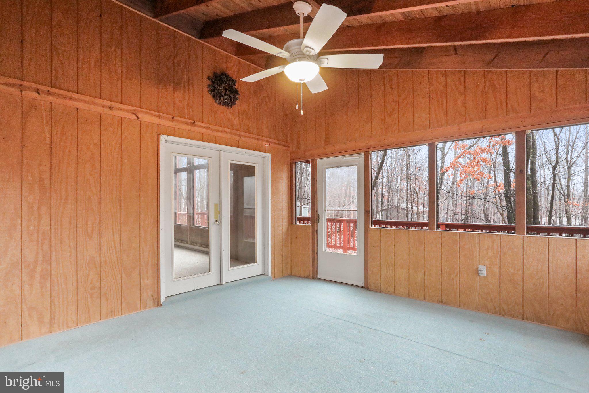 THE WOODS - Residential