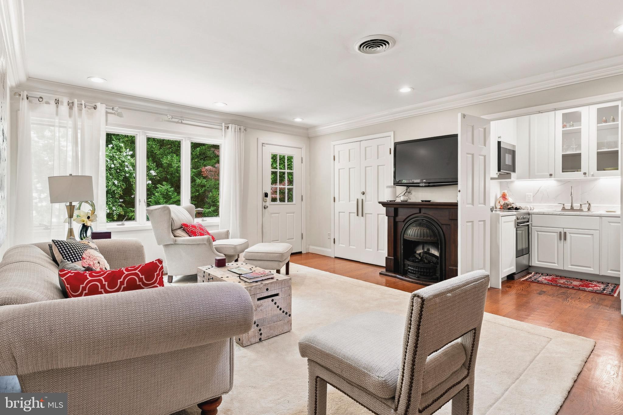 25 HIGHFIELD COURT