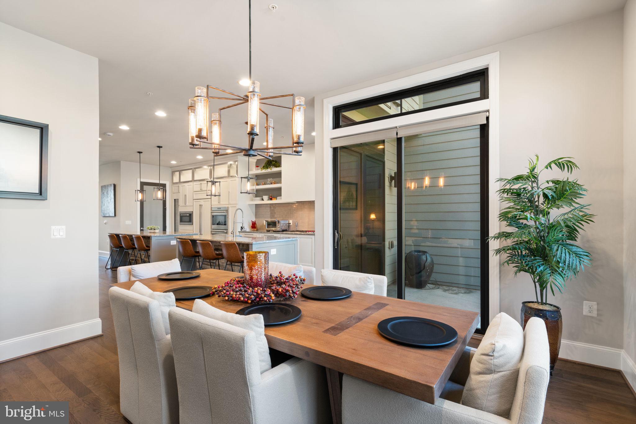 ONE LOUDOUN - Residential