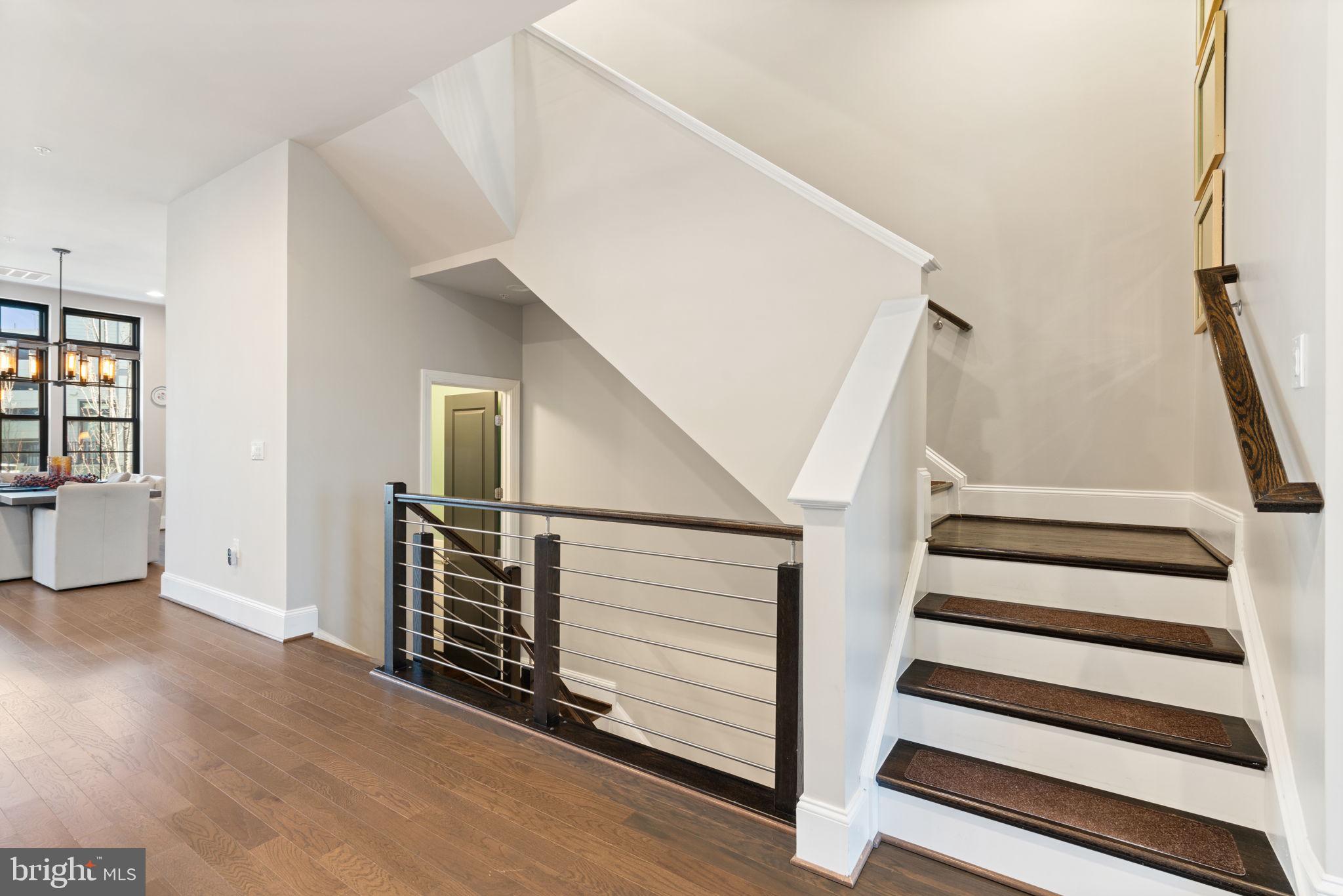 ONE LOUDOUN - Residential