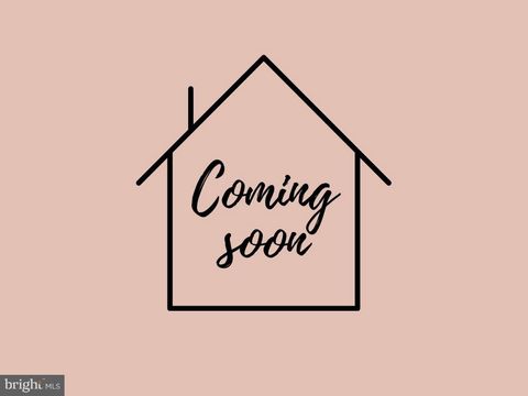 Photo of 20430 Northpark Drive, ASHBURN, VA 20147 (MLS # VALO2118066)