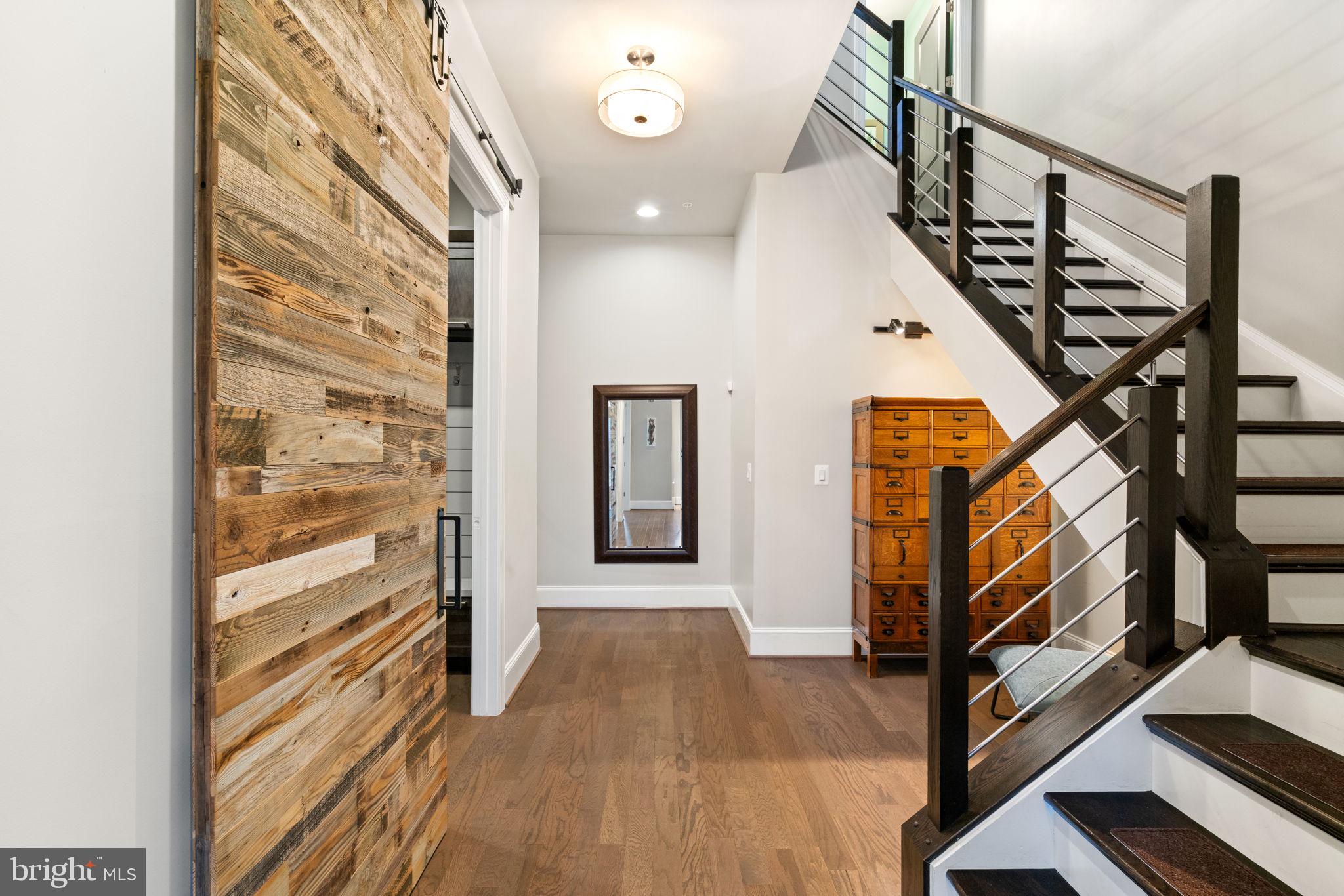 ONE LOUDOUN - Residential