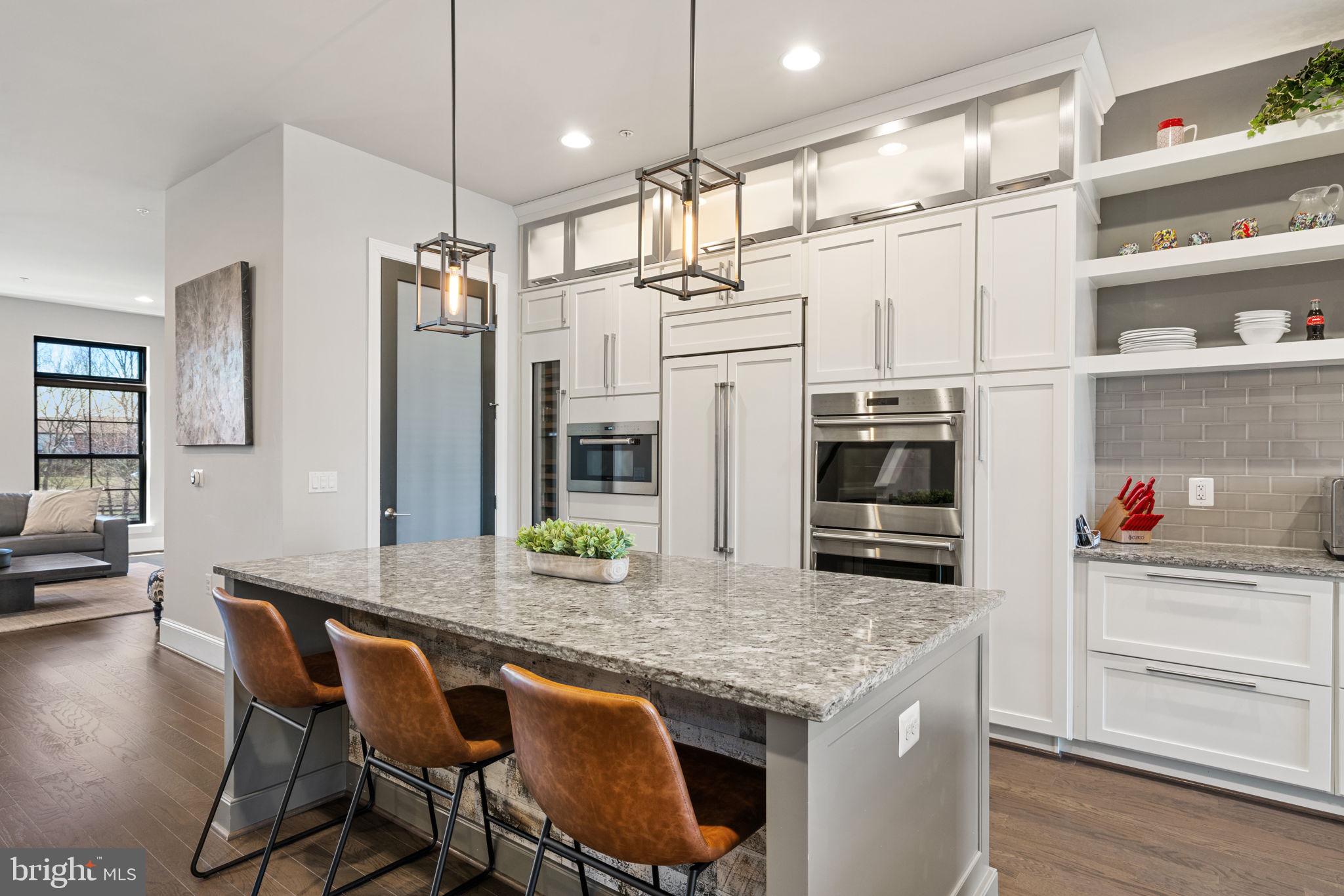 ONE LOUDOUN - Residential