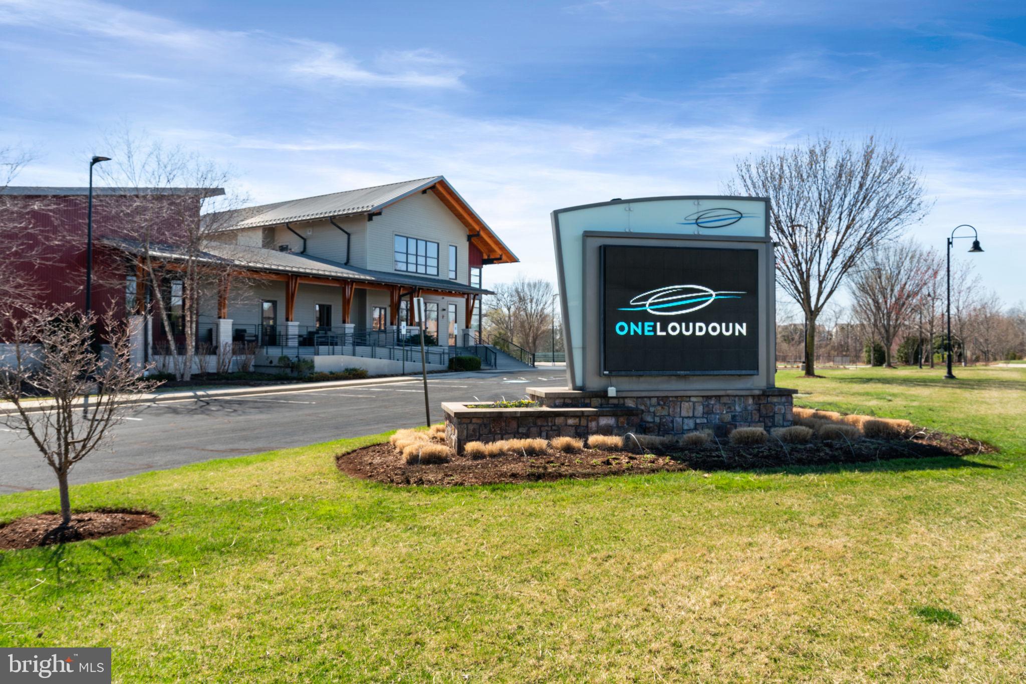 ONE LOUDOUN - Residential