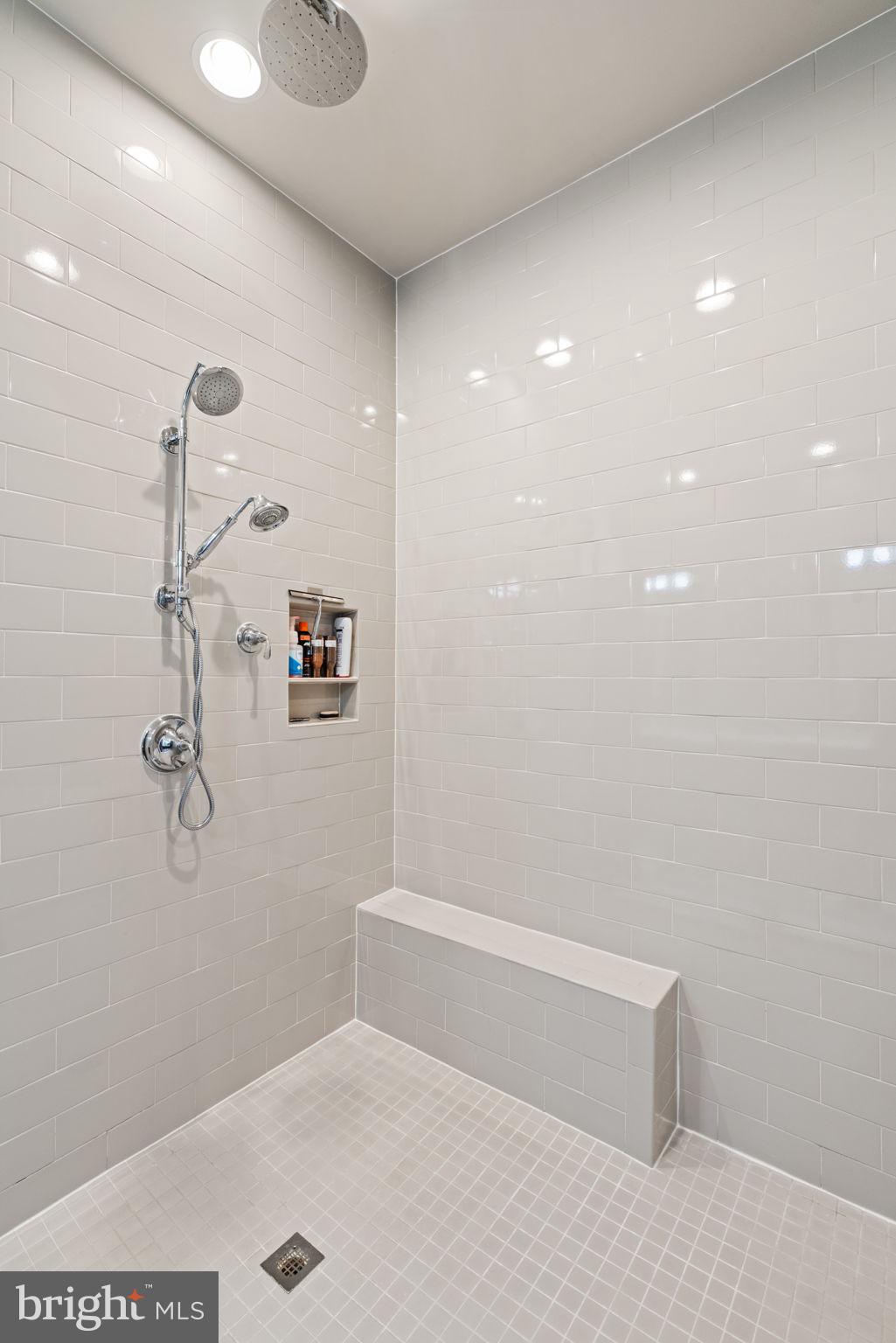 ONE LOUDOUN - Residential