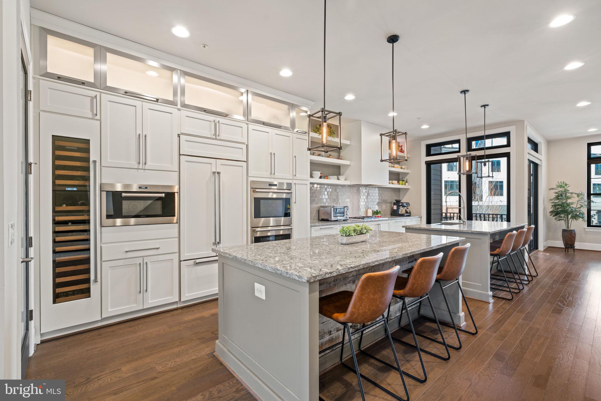 ONE LOUDOUN - Residential