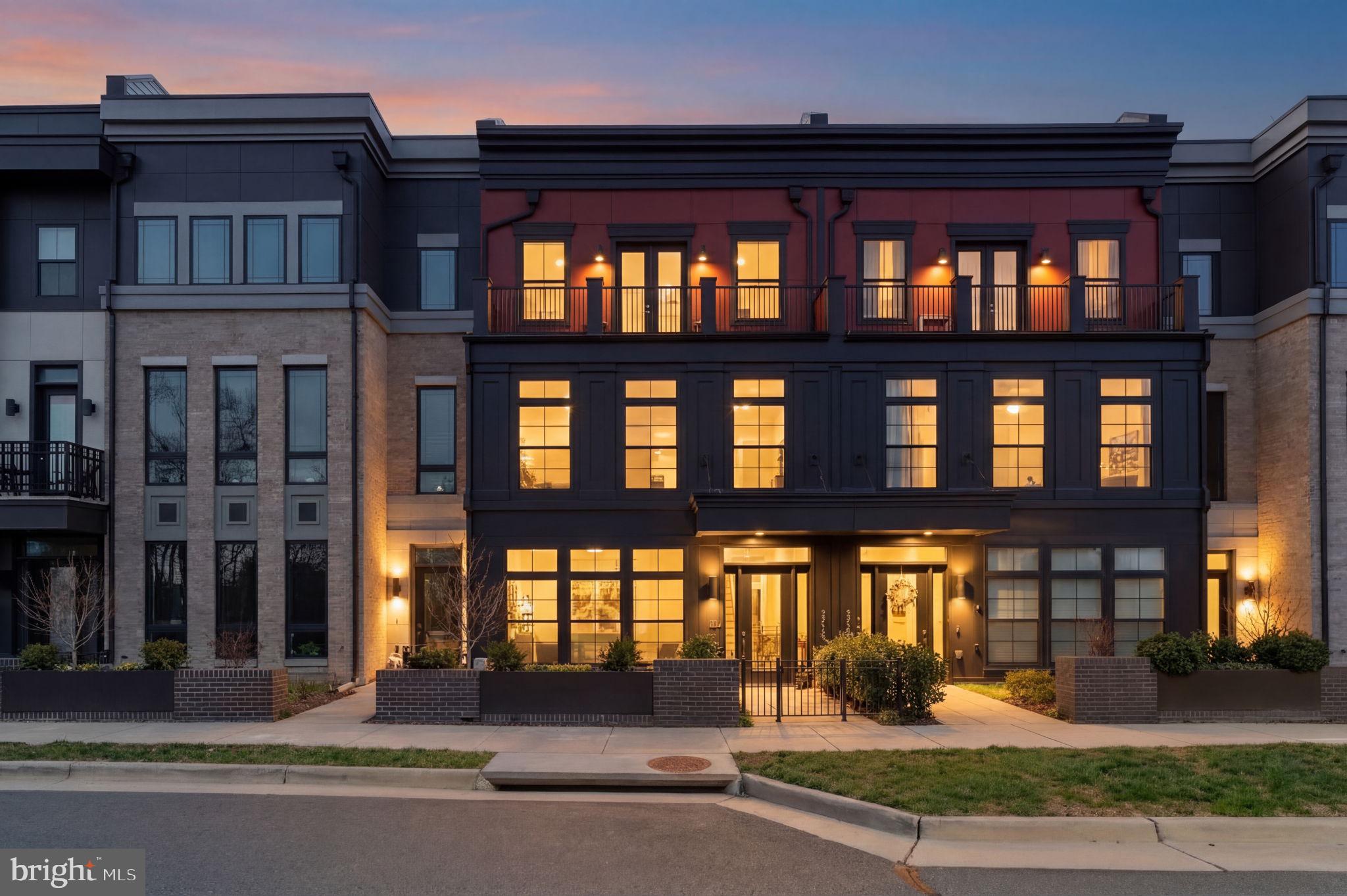 ONE LOUDOUN - Residential