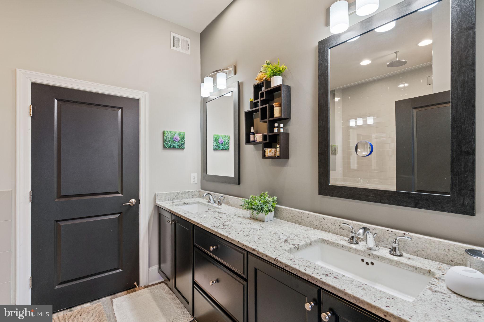 ONE LOUDOUN - Residential