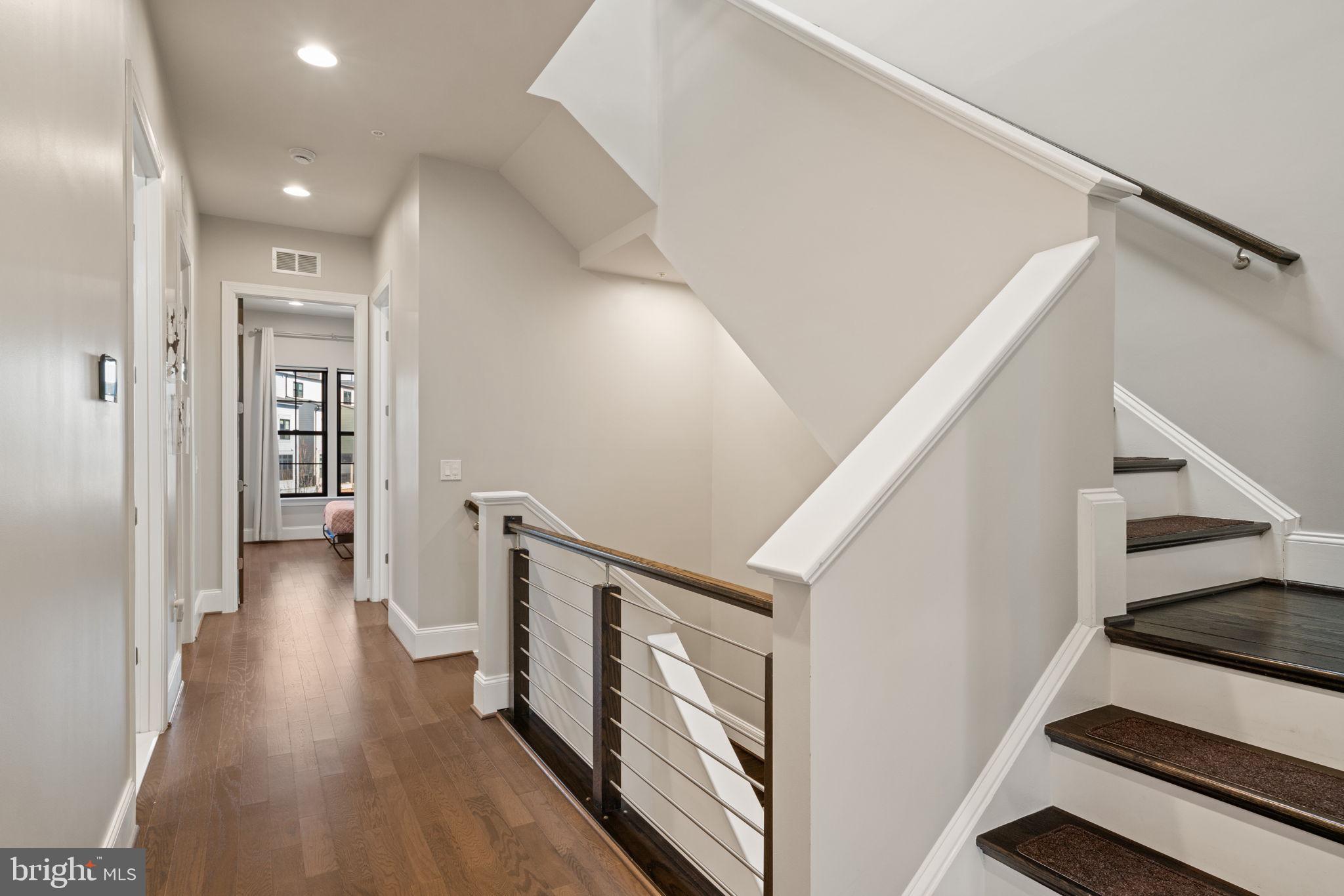 ONE LOUDOUN - Residential