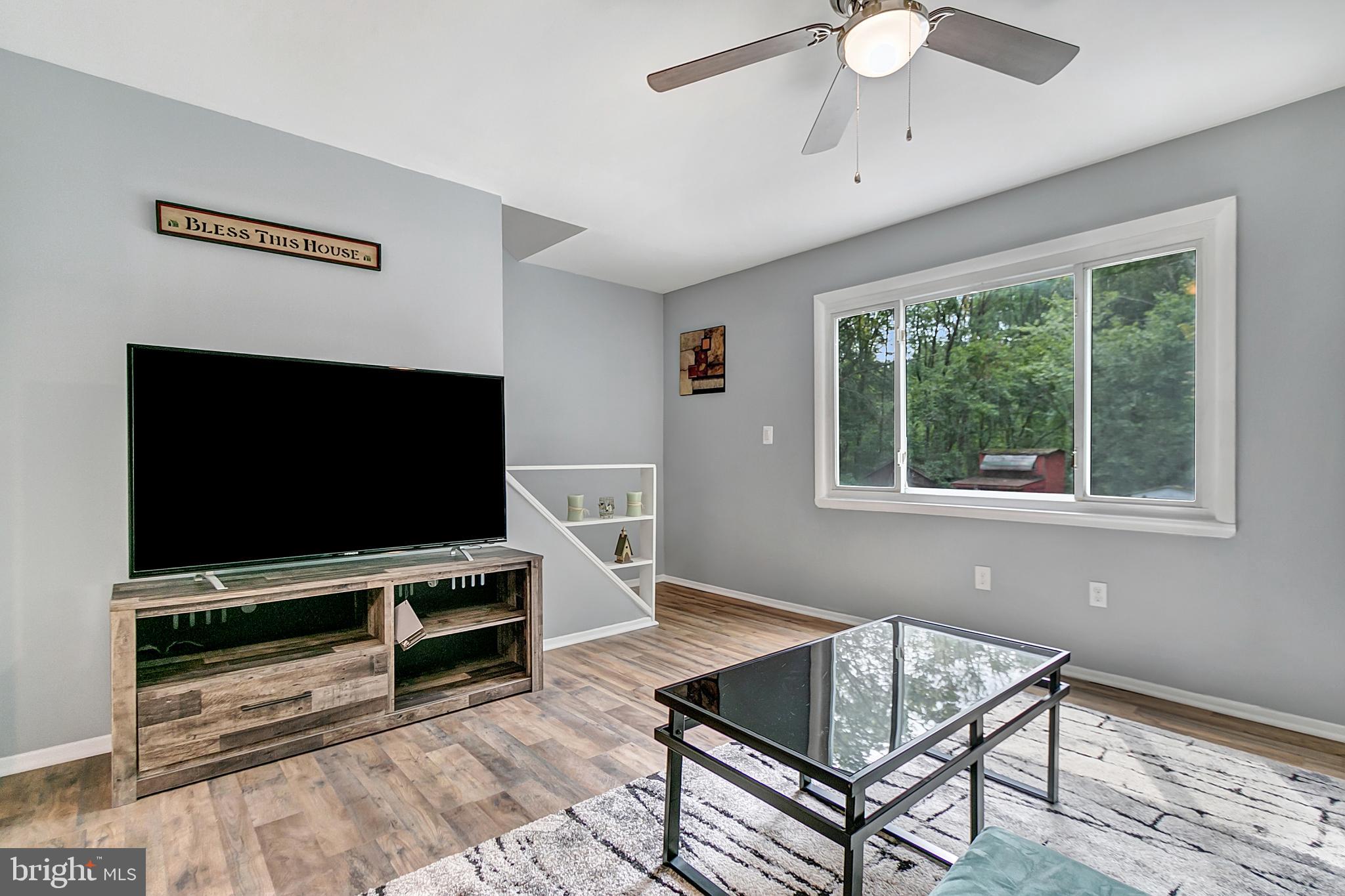 EDGEWOOD MEADOWS - Residential