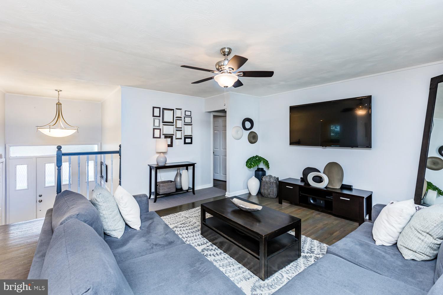 8912 MICHELLE LANE