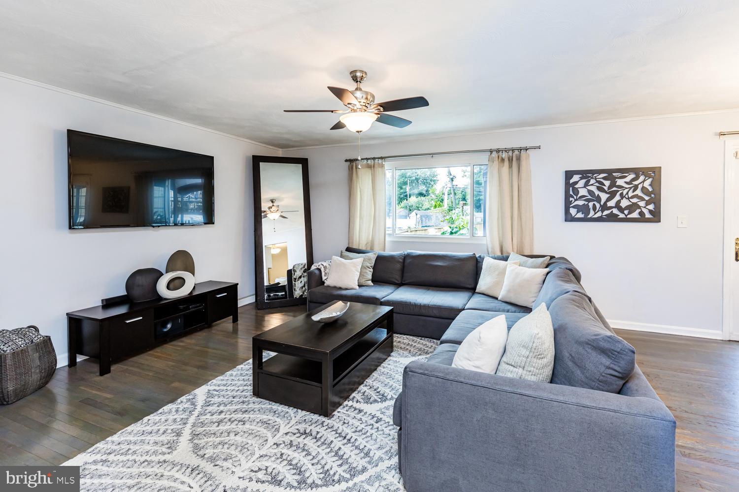 8912 MICHELLE LANE