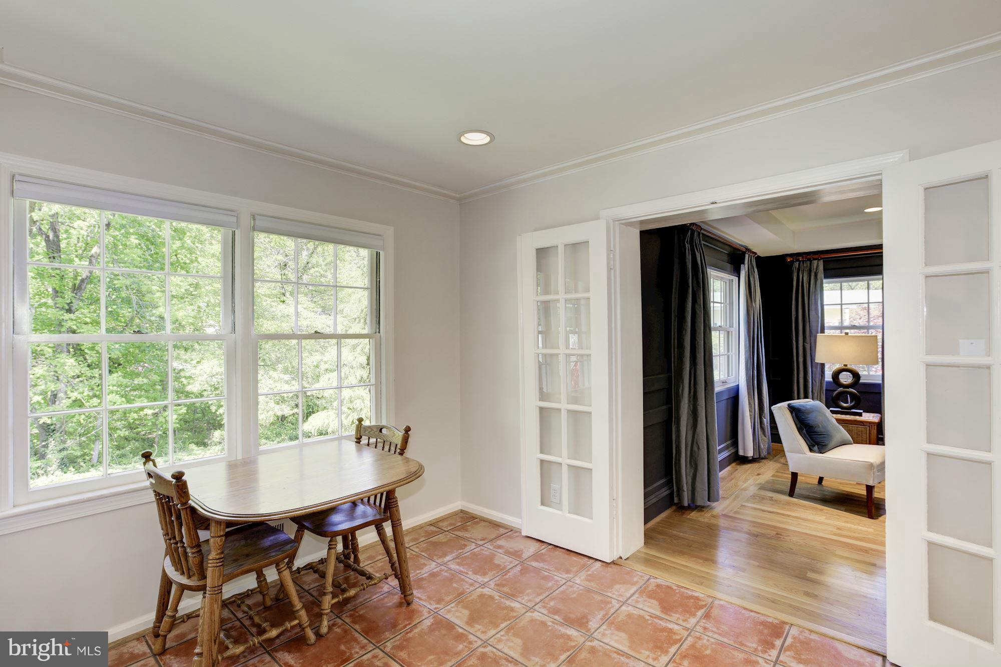 GOLF CLUB MANOR - Residential