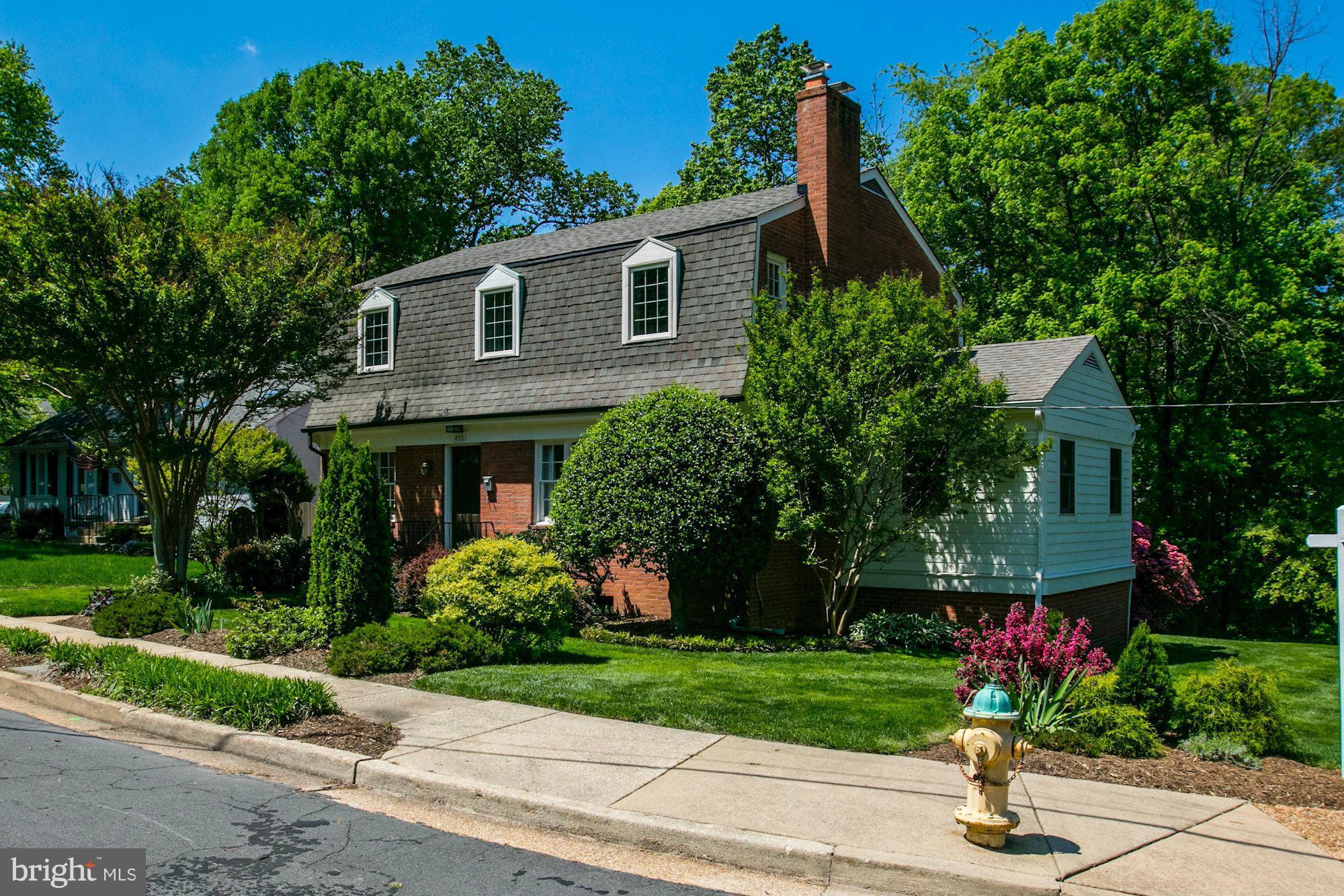 GOLF CLUB MANOR - Residential