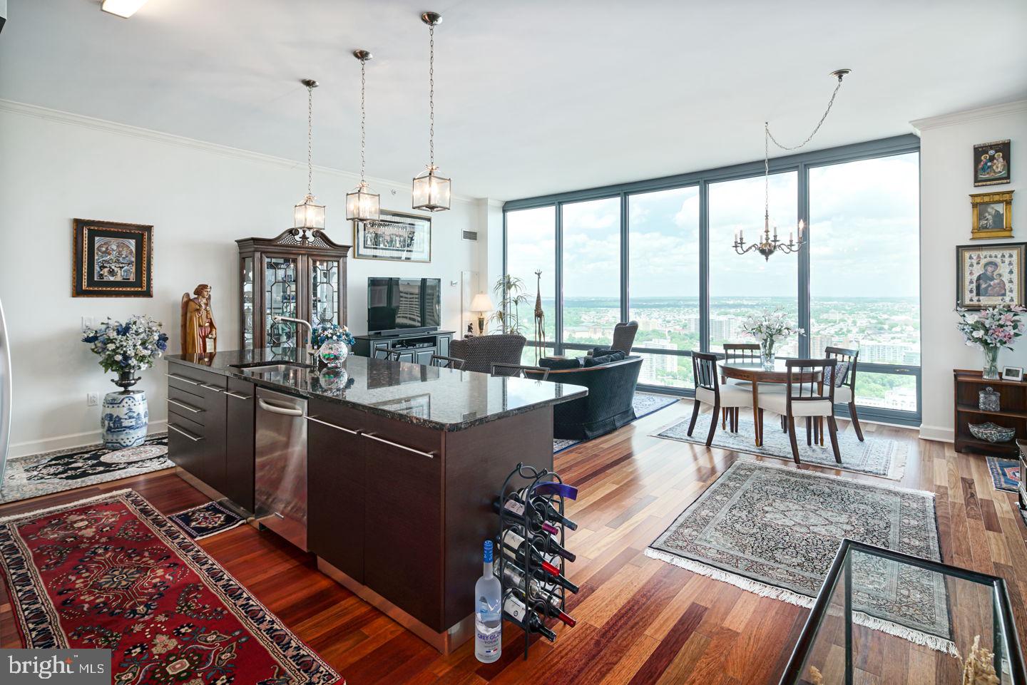 RITTENHOUSE SQUARE - Residential