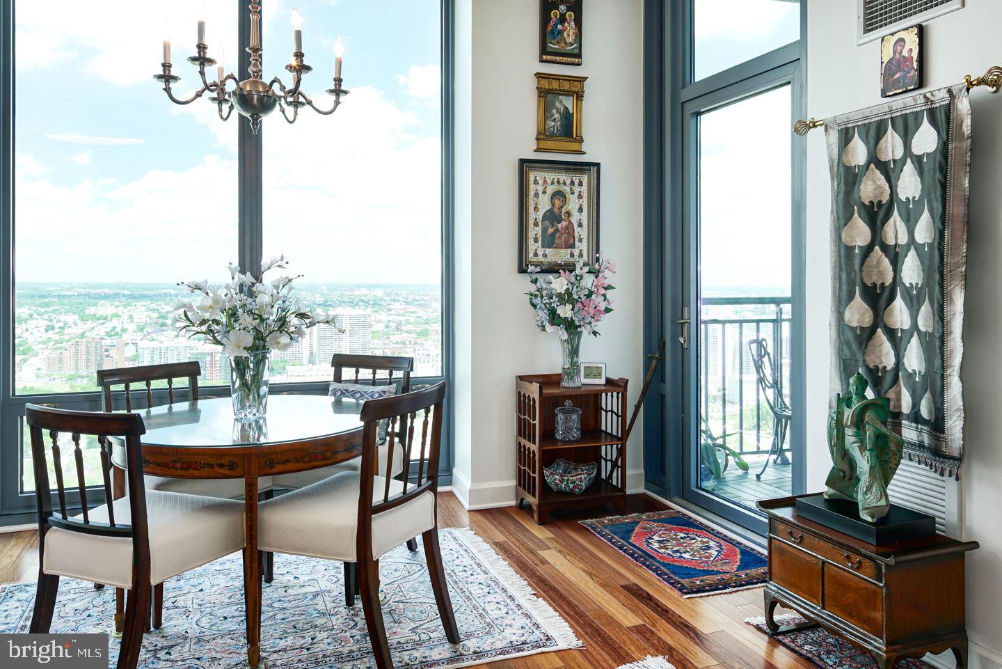 RITTENHOUSE SQUARE - Residential